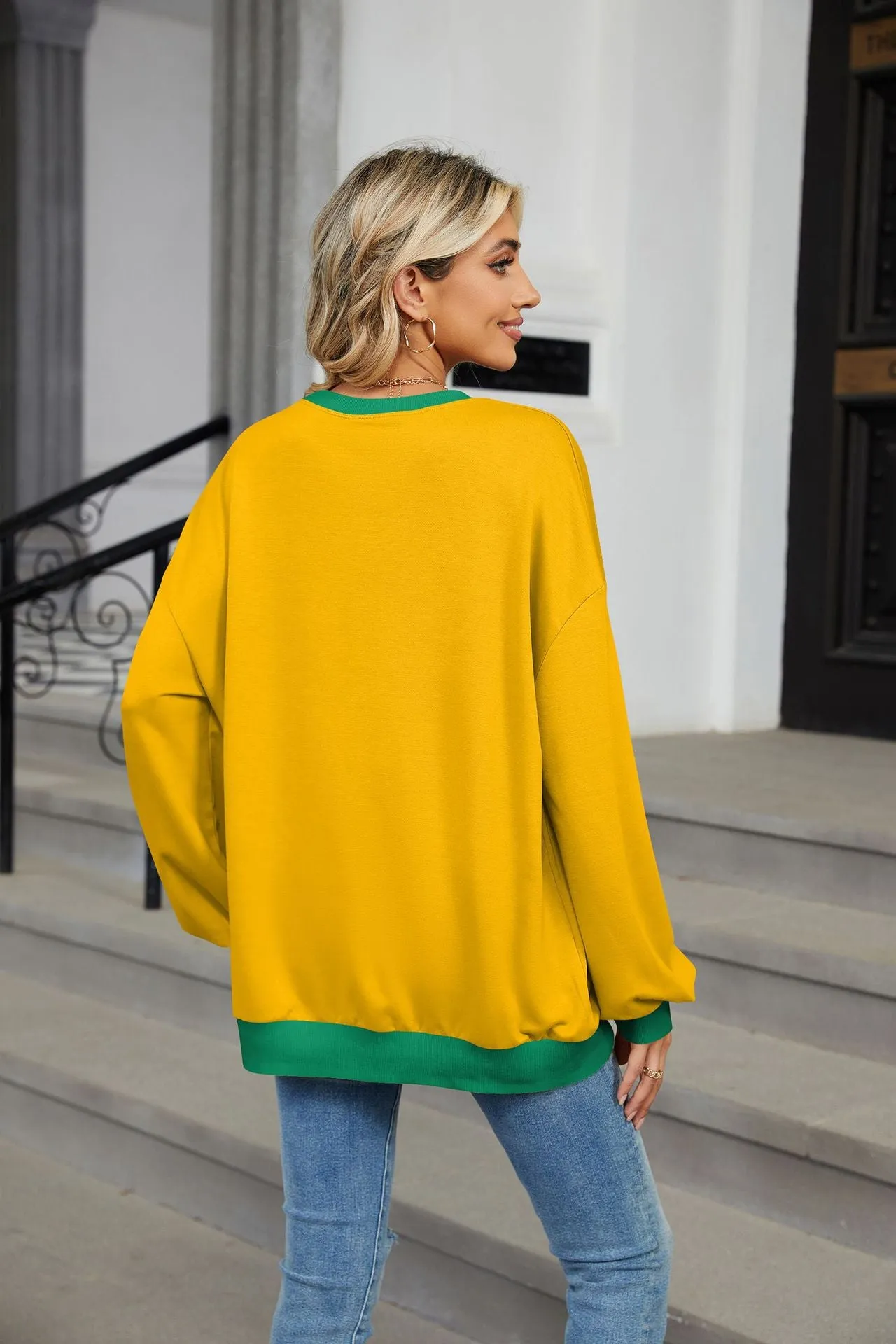 Contrasting Color Round Neck Loose Long-sleeved Sweater