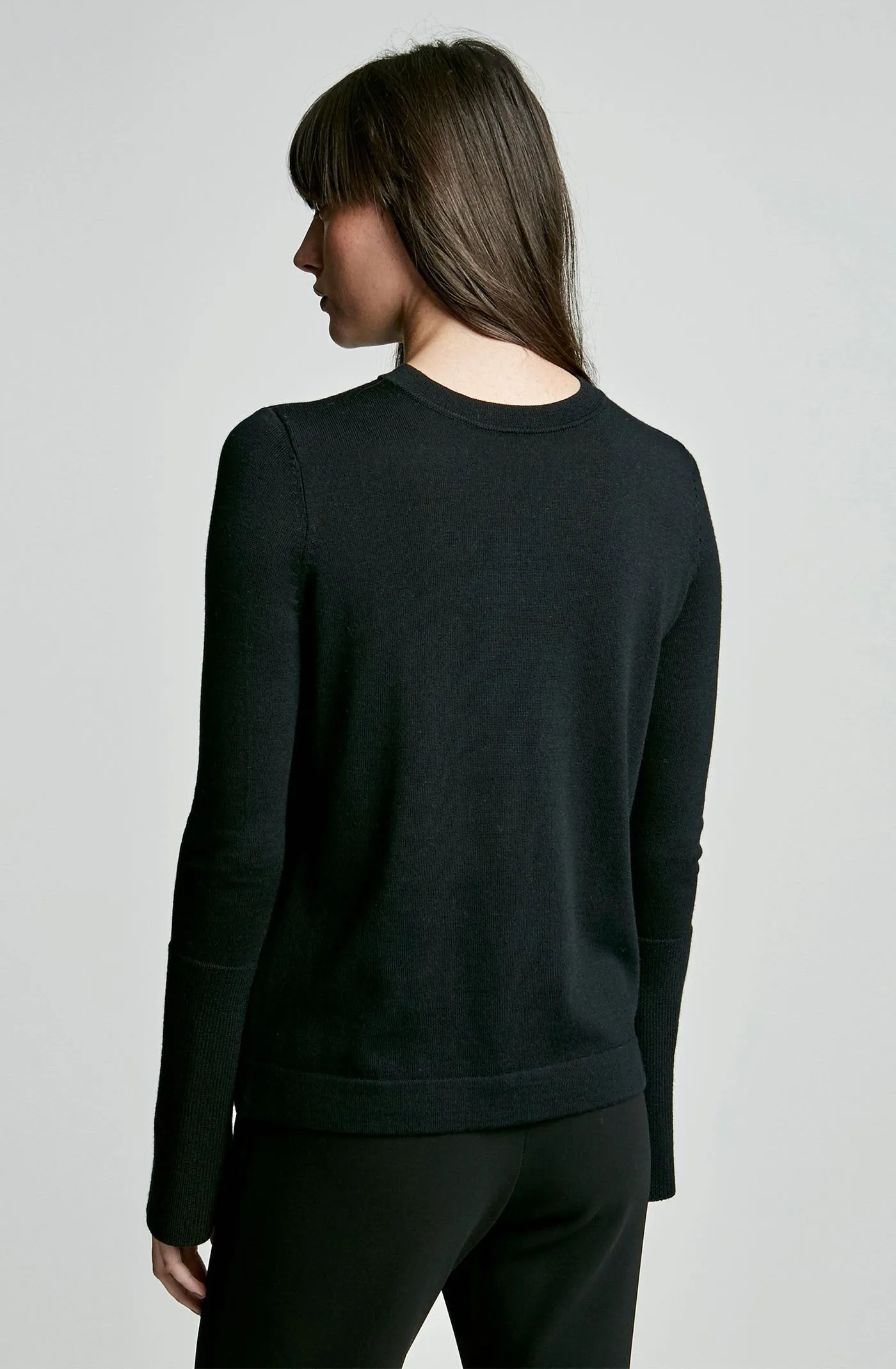 MERINO CREW NECK SWEATER